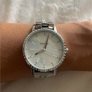 Nixon Kensington Crystal analog watch
